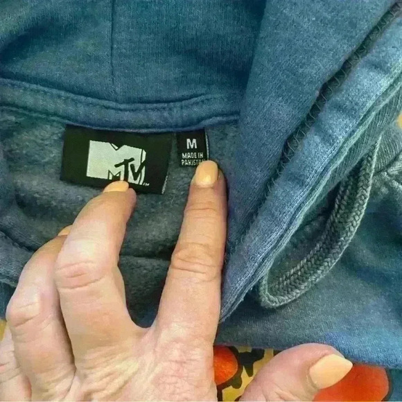 MTV Music Television Cropped Hoodie. Animal print Logo. Blue. Size M - Picture 6 of 7